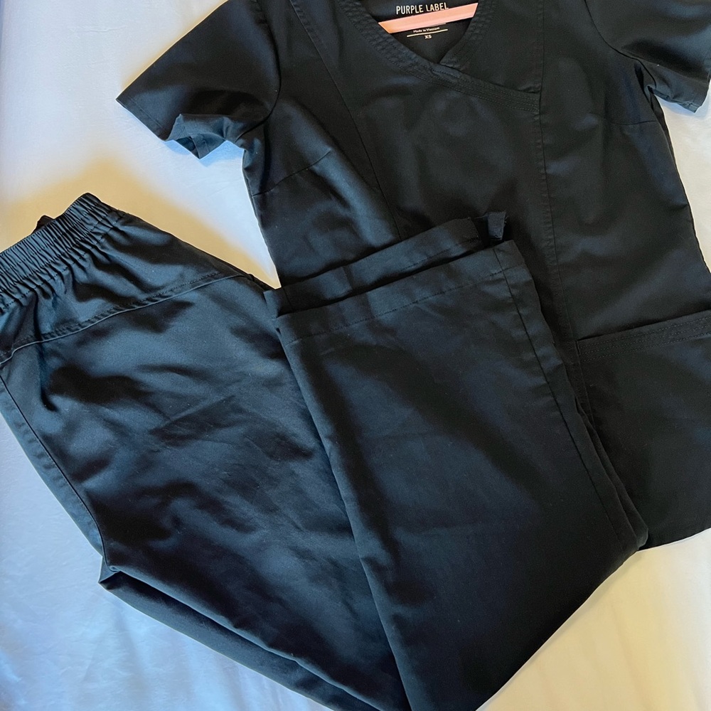 Scrub sets - Picture 15 of 16